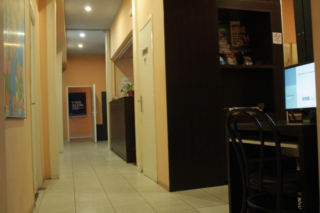 Hostal Baires Барселона Екстериор снимка