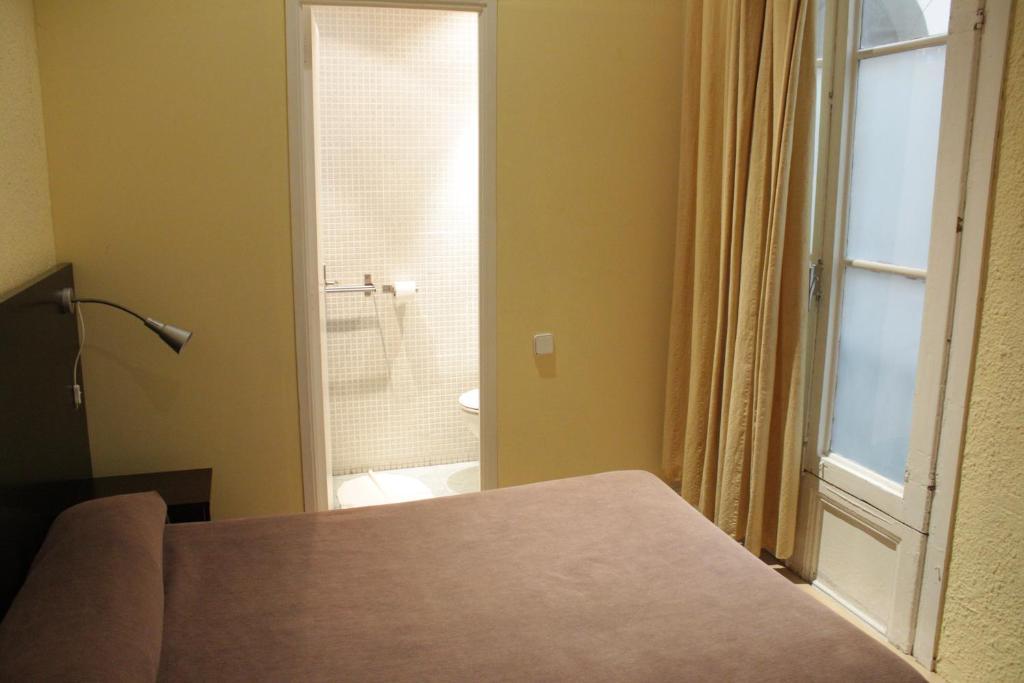 Hostal Baires Барселона Стая снимка