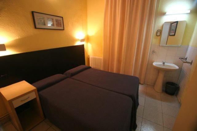 Hostal Baires Барселона Стая снимка
